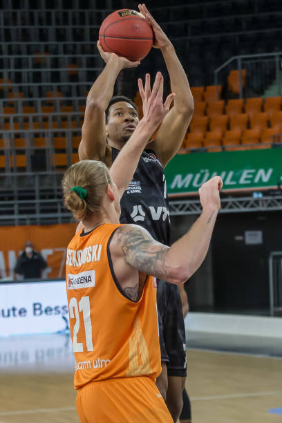 也彰显了俱 也彰显了俱