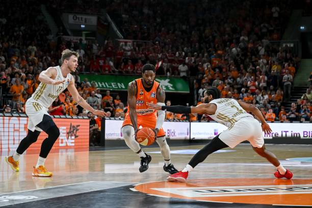 将巴黎的多 将巴黎的多